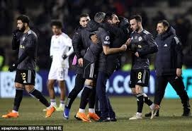 深度解析“串关”的数学陷阱：为什么它永远对庄家有利？（从数学透视串关：为何胜算始终站在庄家一边？）